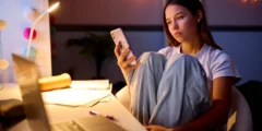 هل يمكن أن يكتشف هاتفك الذكي مخاطر الصحة العقلية قبل أن تلاحظها؟