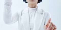 التفاوض على الإنسانية في عصر الذكاء الاصطناعي