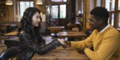 هل يحصل مستخدمو تطبيقات Hookup فعليًا على المزيد من الجنس؟