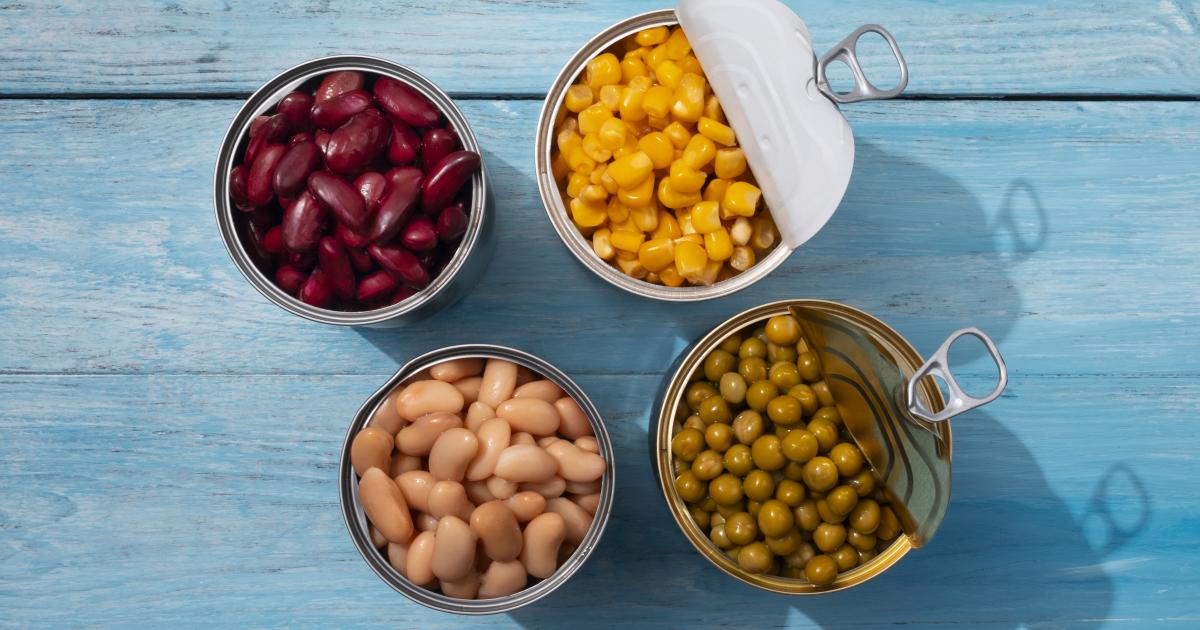 6 أطعمة معلبة صحية تجعل وجباتك أسرع وأكثر توازنًا