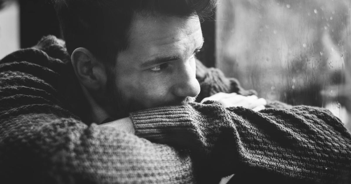 أعراض الاضطراب العاطفي الموسمي التي ينبغي التعرف عليها