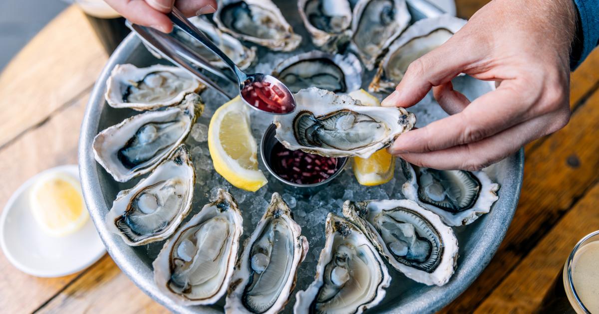 النظام الغذائي للأطعمة النيئة: الفوائد والمخاطر وأهم النصائح