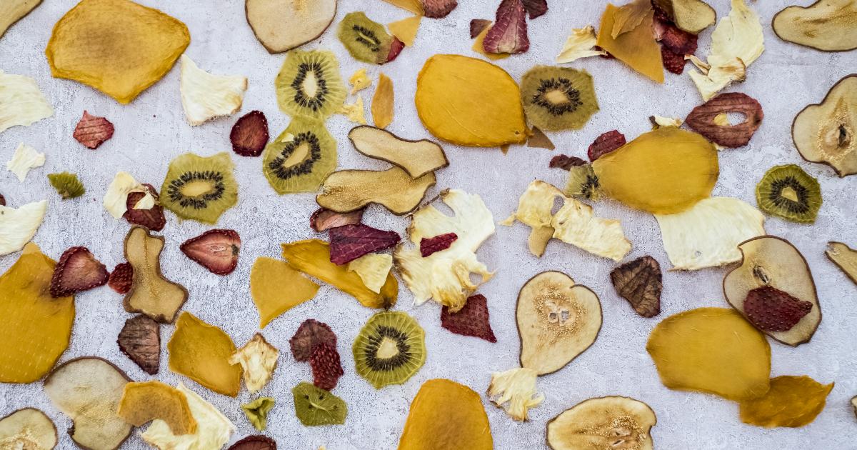 كيف يحافظ التجفيف بالتفريغ على نكهة ولون الفواكه والخضروات؟