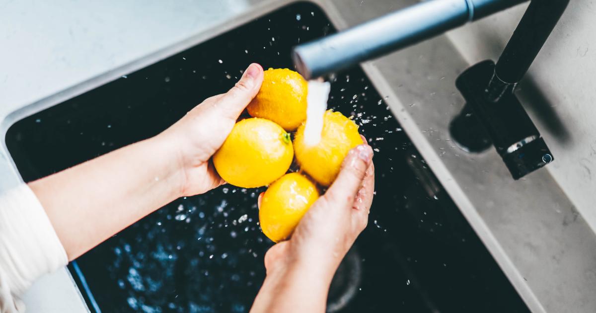 تعقيم الأغذية بالإشعاع المؤين: تقنية حديثة لسلامة الغذاء