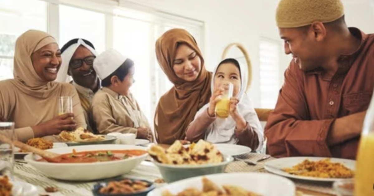 لماذا تزداد حرقة المعدة في رمضان وكيف يمكن الوقاية منها؟