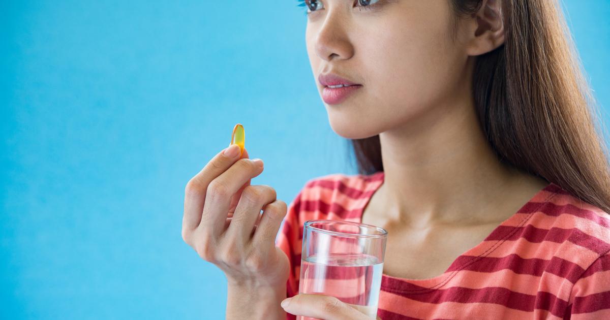 لماذا ينتشر نقص فيتامين د عند النساء أكثر من الرجال؟