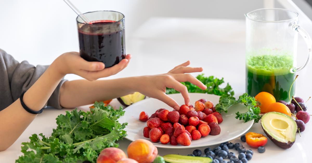 الحمية القلوية: الفوائد، الأضرار، وهل هي فعلاً فعالة؟