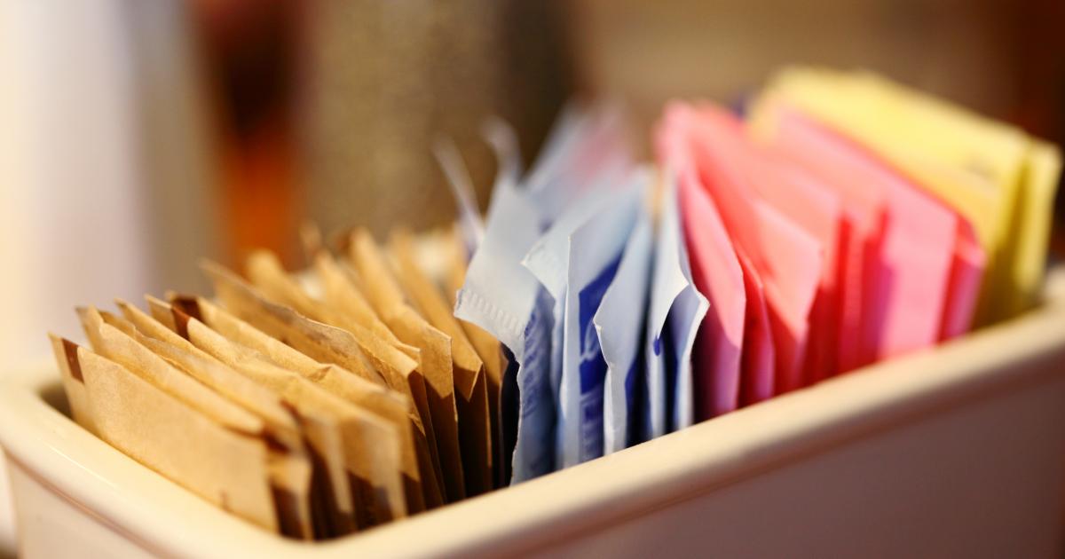 هل العلاقة بين مشروبات الدايت وإنقاص الوزن حقيقية أم مجرد خدعة؟