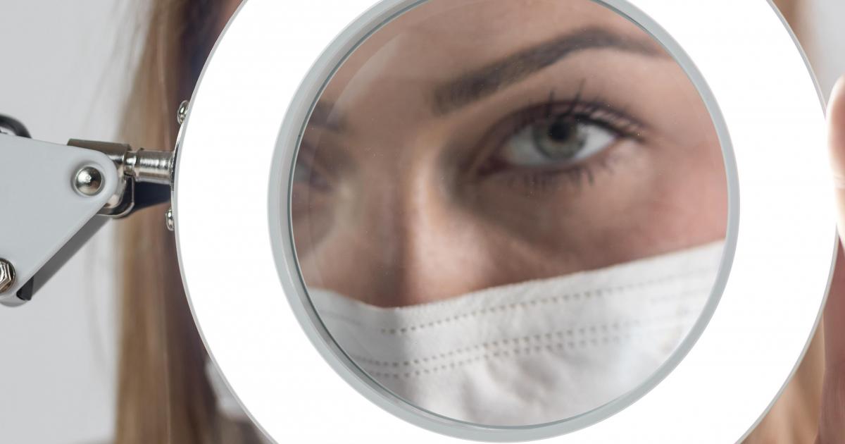 رؤية انكسار أو تموّج في الخطوط المستقيمة عند النظر وأهم الأسباب