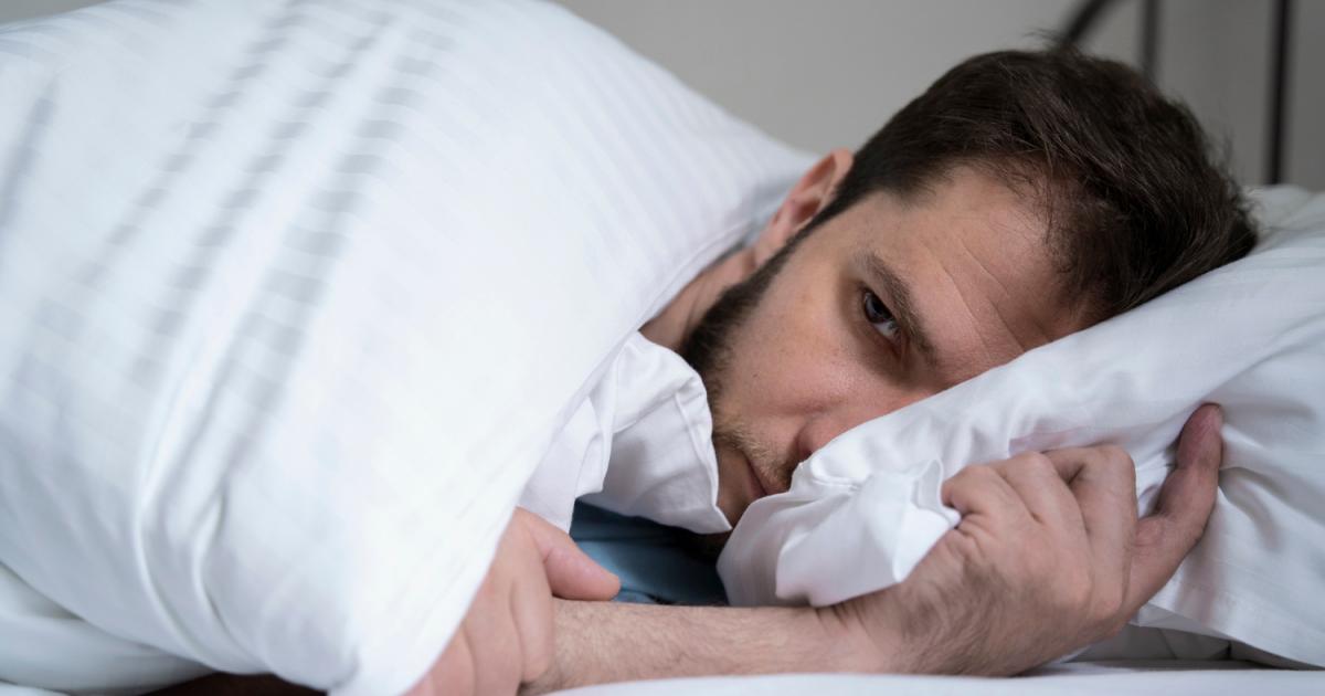 كيف تتوقف عن التفكير المفرط قبل النوم ؟