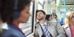 التعب المزمن وعلاقته بالفيتامين B12 والفولات – فهم شامل