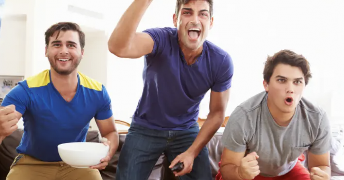 تشجيع منتخبك بكأس العالم يقلل الشعور بالوحدة