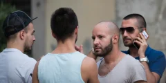 استكشاف صورة الرجال المثليين: هل هم حقاً سطحيون؟