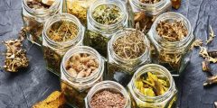 أفضل الأعشاب لعلاج القولون العصبي وتهدئة الأعراض