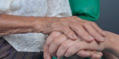 الوقاية من الخرف: أهمية صحة الأوعية الدموية في منتصف العمر